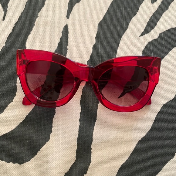 Accessories - Red transparent sunglasses